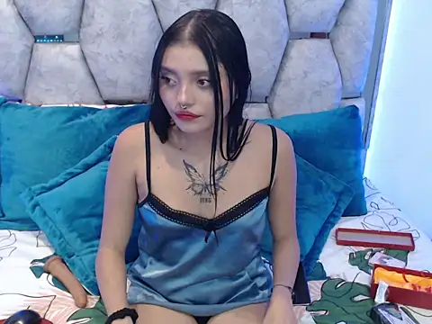 AnalyMilles online show from 11/05/25, 09:48