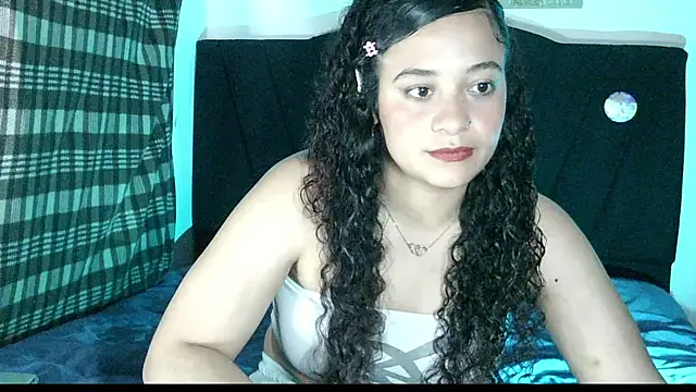 Snapshot of lati0 chatting on 10/24/25, 08:49 lati0 online show from 10/24/25, 08:49