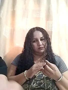 MEYBELLATINA online show from 10/15/25, 09:26