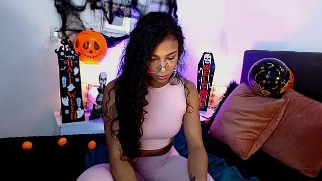 Snapshot of SashaBowei chatting on 10/25/25, 01:46 SashaBowei online show from 10/25/25, 01:46