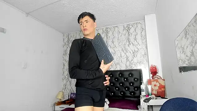 Aaron Foxxx online show from 11/15/25, 01:47