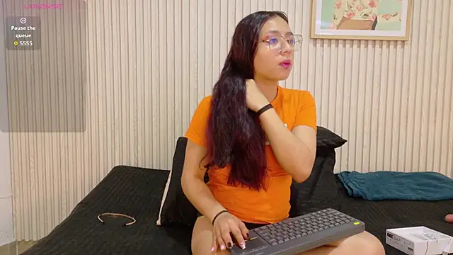 Abrilmirren online show from 10/28/25, 11:14