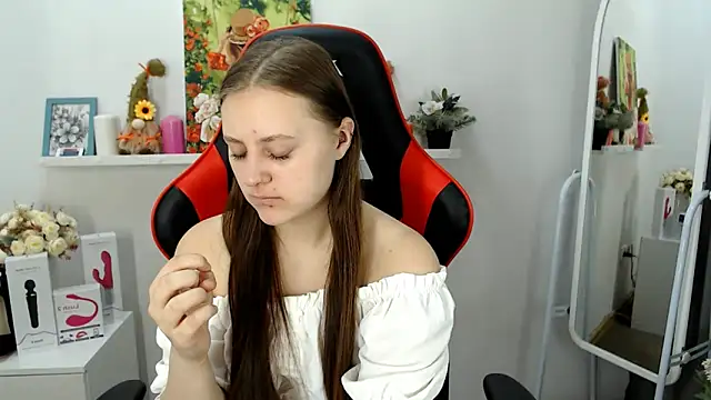 ArinaBelle online show from 10/15/25, 04:12