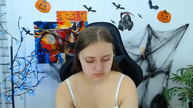 ArinaBelle online show from 10/23/25, 02:44