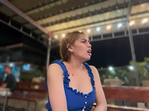 LaylaBurikat online show from 09/26/25, 04:00
