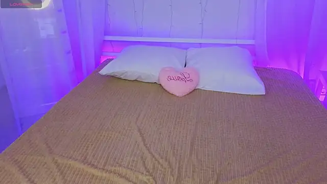  Amelia Shine  online show from 10/08/25, 10:13