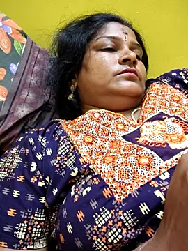 navyasree143 online show from 10/08/25, 05:21