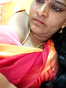 navyasree143 online show from 10/20/25, 08:48