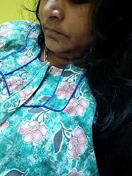 navyasree143 online show from 10/22/25, 04:35