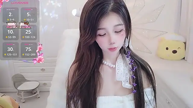 Coco-Di online show from 10/13/25, 01:16