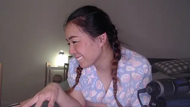 blueburrypie online show from 10/23/25, 01:21