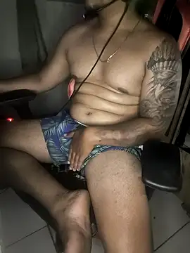 Snapshot of gtzmoreno chatting on 11/16/25, 05:13 gtzmoreno online show from 11/16/25, 05:13