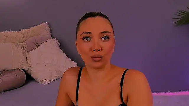 thebae online show from 09/28/25, 02:33