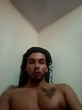 Snapshot of Miangelov chatting on 10/08/25, 01:53 Miangelov online show from 10/08/25, 01:53