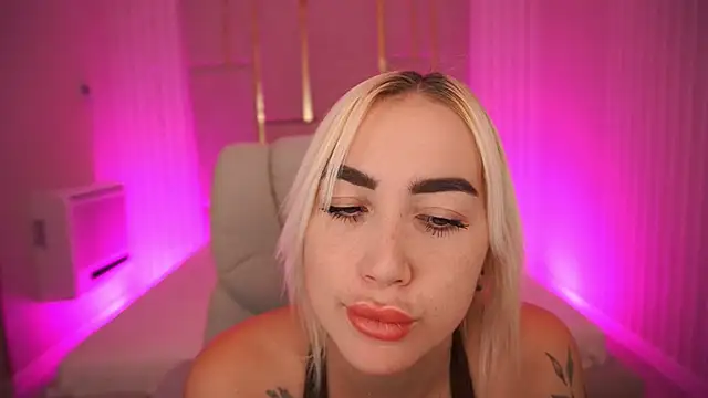 Snapshot of MariellaVi chatting on 09/26/25, 12:31 MariellaVi online show from 09/26/25, 12:31