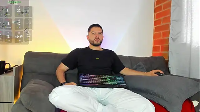 TomSloam online show from 10/14/25, 01:12