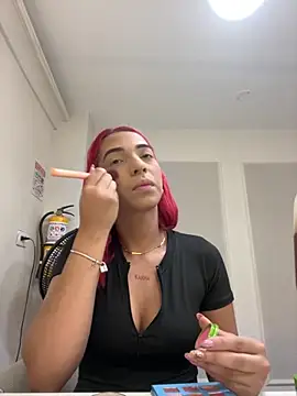 Snapshot of theladymonserrateshow chatting on 09/29/25, 12:43 theladymonserrateshow online show from 09/29/25, 12:43