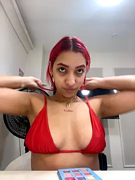 Snapshot of theladymonserrateshow chatting on 11/07/25, 12:05 theladymonserrateshow online show from 11/07/25, 12:05