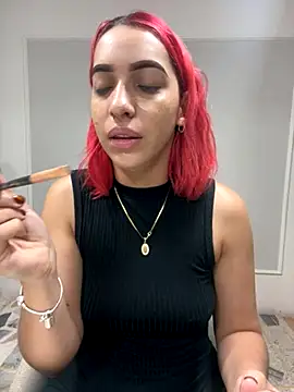 Snapshot of theladymonserrateshow chatting on 11/25/25, 12:05 theladymonserrateshow online show from 11/25/25, 12:05