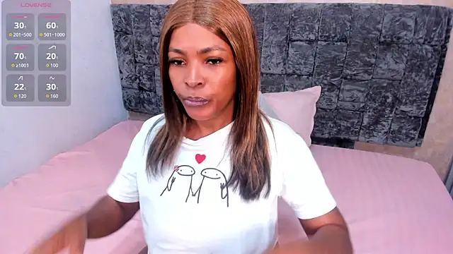 Snapshot of Layla_lell chatting on 10/14/25, 03:13 Layla lell online show from 10/14/25, 03:13