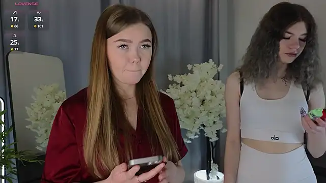 TwixieGuo online show from 10/11/25, 04:33