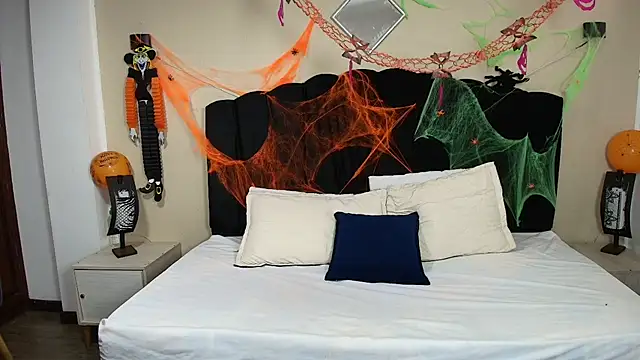 GabySweett  online show from 10/25/25, 01:40