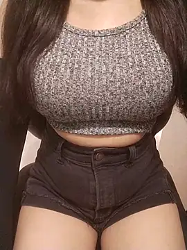 Snapshot of Rosie_Star chatting on 11/21/25, 03:00 Rosie Star online show from 11/21/25, 03:00