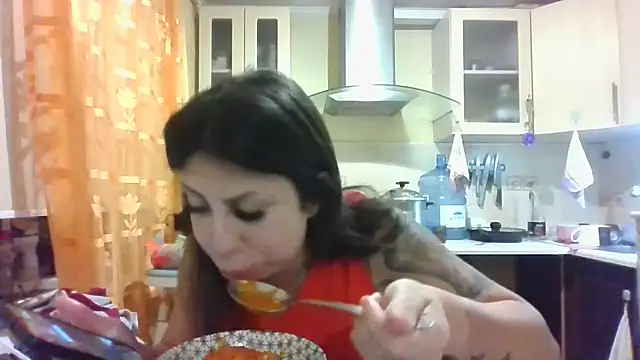 Snapshot of QueenMomyS chatting on 10/18/25, 01:41 QueenMomyS online show from 10/18/25, 01:41