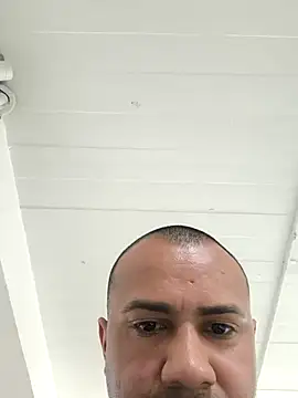 paulo1425 online show from 10/05/25, 10:29