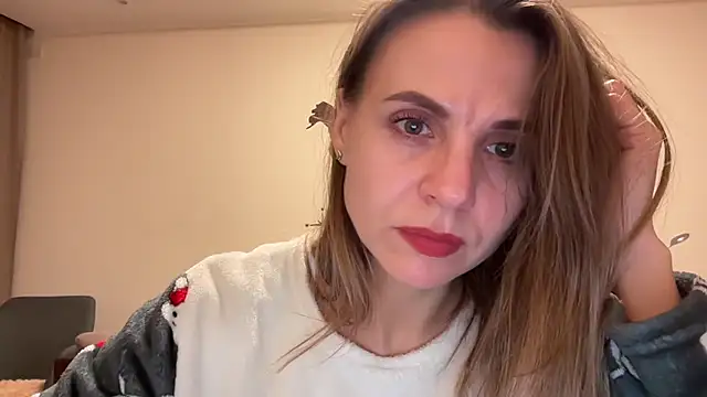 AnnieLove7722 online show from 10/14/25, 08:20