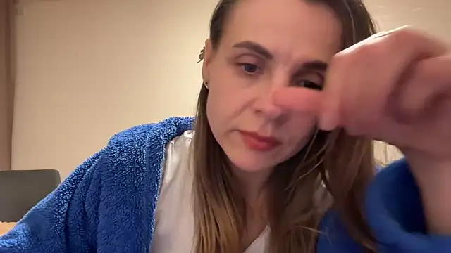 AnnieLove7722 online show from 10/16/25, 10:11