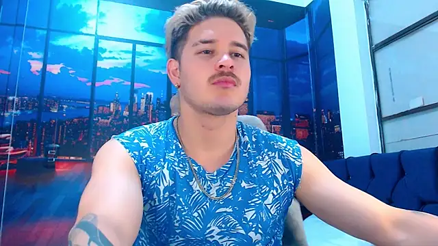 AlexPiersss online show from 10/13/25, 07:03