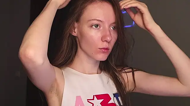 Snapshot of Why_me_stella chatting on 11/02/25, 08:22 Why me stella online show from 11/02/25, 08:22