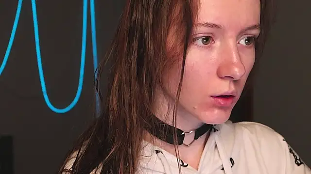 Snapshot of Why_me_stella chatting on 11/16/25, 05:07 Why me stella online show from 11/16/25, 05:07