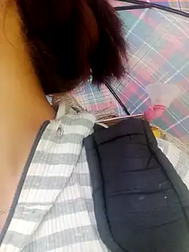 Snapshot of nhinhi-sexy chatting on 10/08/25, 07:06 nhinhi-sexy online show from 10/08/25, 07:06