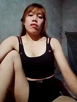 Snapshot of nhinhi-sexy chatting on 10/19/25, 12:17 nhinhi-sexy online show from 10/19/25, 12:17