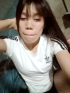 Snapshot of nhinhi-sexy chatting on 11/08/25, 12:38 nhinhi-sexy online show from 11/08/25, 12:38