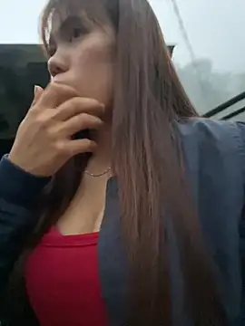 Snapshot of nhinhi-sexy chatting on 11/10/25, 10:25 nhinhi-sexy online show from 11/10/25, 10:25