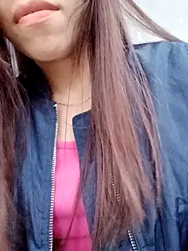 Snapshot of nhinhi-sexy chatting on 11/12/25, 10:04 nhinhi-sexy online show from 11/12/25, 10:04