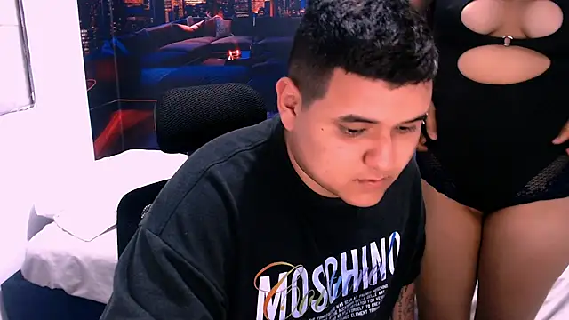 Charly and laura online show from 10/23/25, 07:12