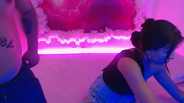 Charly and laura online show from 11/05/25, 07:14