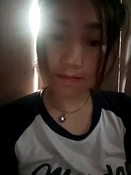 min-xinh online show from 10/21/25, 12:22