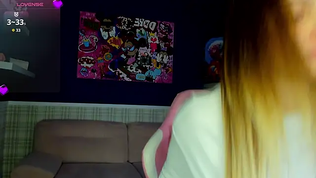 KarinaBroks online show from 10/17/25, 08:50