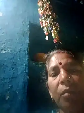 Snapshot of Rs_sonam chatting on 10/18/25, 12:24 Rs sonam online show from 10/18/25, 12:24