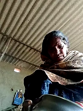 Snapshot of Rs_sonam chatting on 11/17/25, 03:23 Rs sonam online show from 11/17/25, 03:23