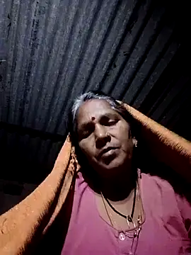 Snapshot of Rs_sonam chatting on 11/19/25, 12:49 Rs sonam online show from 11/19/25, 12:49