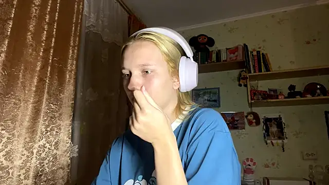 xX Looola Xx online show from 10/03/25, 04:04