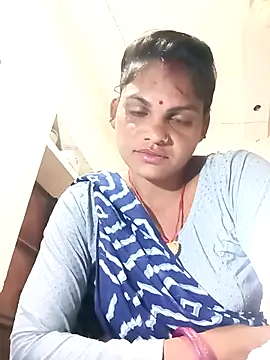 Snapshot of SHMA-77 chatting on 10/13/25, 03:56 SHMA-77 online show from 10/13/25, 03:56