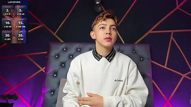 Lian Miller1  online show from 11/17/25, 12:11