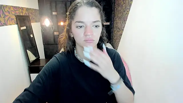 Mia Carter   online show from 10/28/25, 07:38